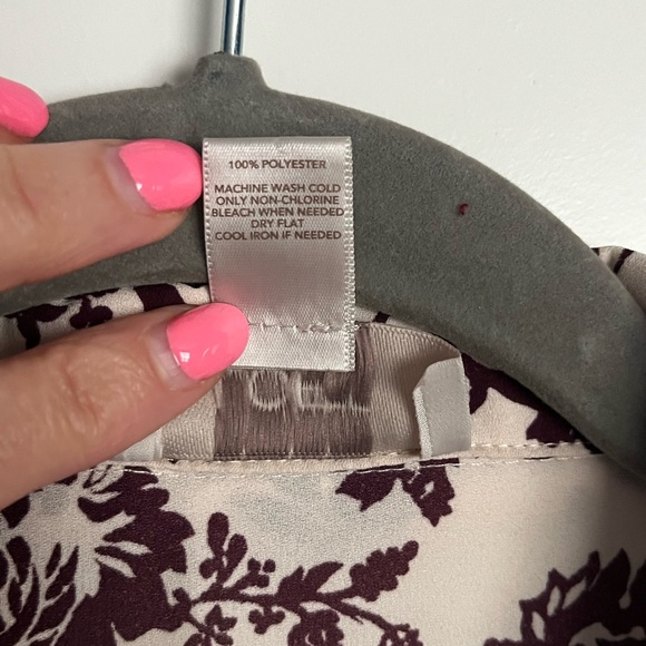 Loft sleeveless blouse size XS - Picture 7 of 8